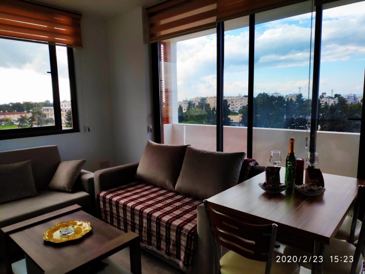 Uptown Holiday App & Pool Daily Rental Contactless Check In & Check Out Фамагуста Экстерьер фото